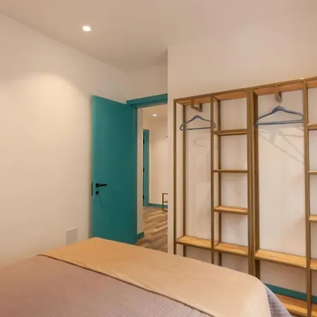 Apartment Luxury Golden 3